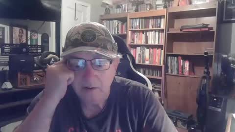 Snapshot of peterinohio57 chatting on October 9, 11:26 am peterinohio57 online show from October 9, 11:26 am