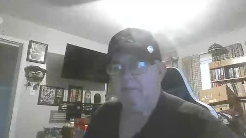 Snapshot of peterinohio57 chatting on January 1, 7:32 pm peterinohio57 online show from January 1, 7:32 pm