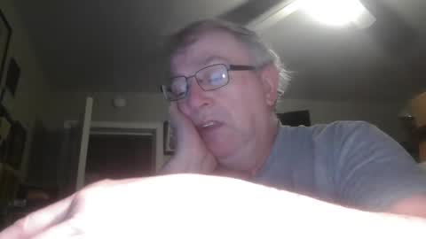 Snapshot of peterinohio57 chatting on February 13, 12:54 pm peterinohio57 online show from February 13, 12:54 pm