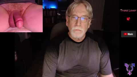 Snapshot of pghk2000 chatting on October 4, 1:54 am George online show from October 4, 1:54 am