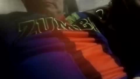 phillipdee online show from December 18, 8:43 am