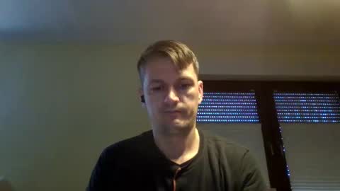 Snapshot of piercingsxxx chatting on February 26, 8:26 am piercingsxxx online show from February 26, 8:26 am