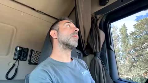 Snapshot of pierotu chatting on October 28, 9:56 am pierotu online show from October 28, 9:56 am