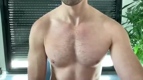 pierre81000 online show from November 29, 1:35 pm