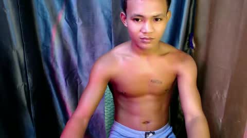 pinoy_fucker18 online show from April 29, 11:55 pm