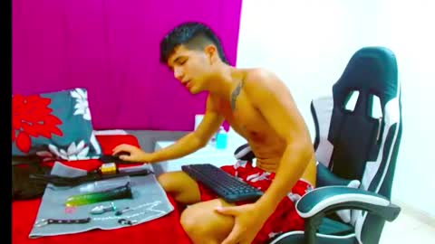 pipe hot04 online show from March 9, 10:31 am