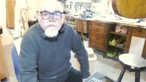 Snapshot of pippetta1 chatting on December 7, 8:33 am pippetta1 online show from December 7, 8:33 am