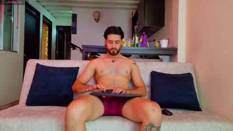 pjstr8_gymbros online show from December 15, 5:59 am