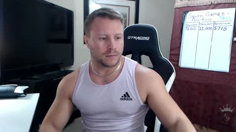 Snapshot of player2pawns chatting on December 18, 3:37 am Player online show from December 18, 3:37 am