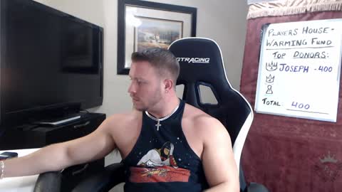 Snapshot of player2pawns chatting on February 6, 2:33 am Player online show from February 6, 2:33 am