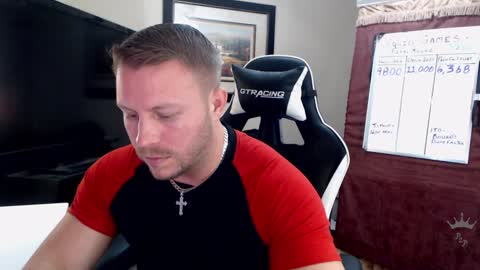 Snapshot of player2pawns chatting on January 1, 2:19 am Player online show from January 1, 2:19 am