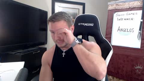 Snapshot of player2pawns chatting on January 20, 2:53 am Player online show from January 20, 2:53 am