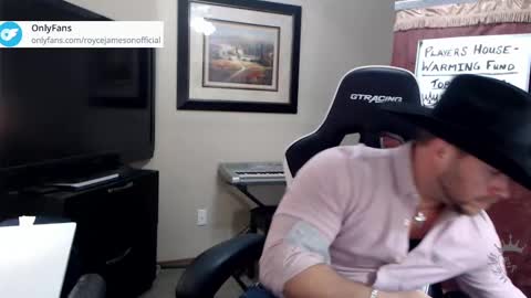 Snapshot of player2pawns chatting on February 27, 2:41 am Player online show from February 27, 2:41 am