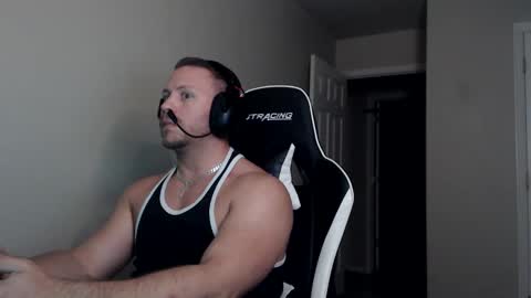 Snapshot of player2pawns chatting on October 15, 5:04 am Player online show from October 15, 5:04 am