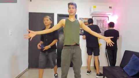   online show from March 24, 11:41 pm