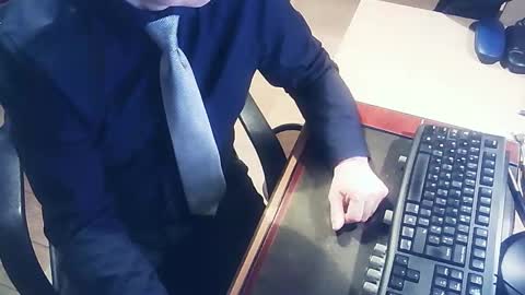 littlenounours online show from February 13, 8:42 am