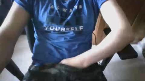 Snapshot of playitsaif11023 chatting on November 1, 9:02 am playitsaif11023 online show from November 1, 9:02 am