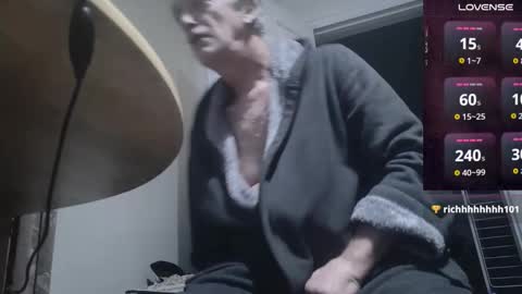 Play Me online show from October 8, 2:16 am