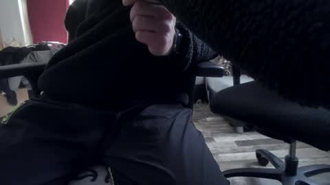 Hello ask me  . Im glad  to see you here in my room. Welcome PVT is open online show from October 19, 11:02 am