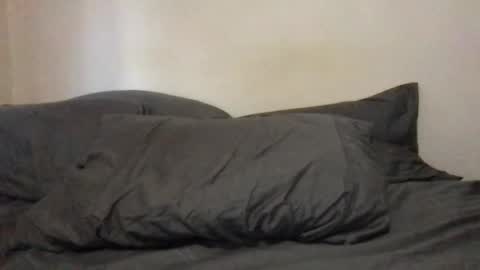 Snapshot of pleasesitonmycock chatting on January 4, 6:19 pm PleaseSitOnMyCock online show from January 4, 6:19 pm