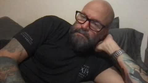 Snapshot of pleasesitonmycock chatting on December 28, 5:33 am PleaseSitOnMyCock online show from December 28, 5:33 am