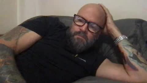 Snapshot of pleasesitonmycock chatting on December 8, 5:33 pm PleaseSitOnMyCock online show from December 8, 5:33 pm