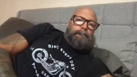 Snapshot of pleasesitonmycock chatting on September 25, 1:32 pm PleaseSitOnMyCock online show from September 25, 1:32 pm