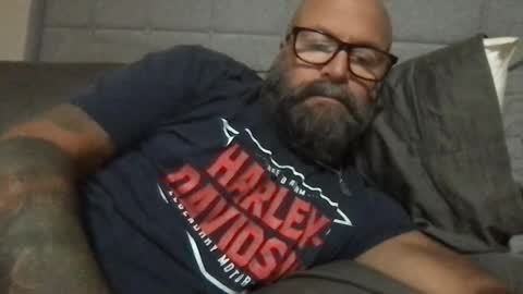 Snapshot of pleasesitonmycock chatting on October 28, 7:16 pm PleaseSitOnMyCock online show from October 28, 7:16 pm