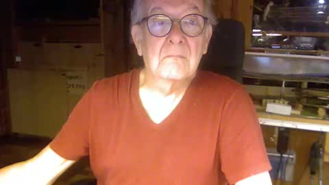 Snapshot of pomme1949 chatting on October 23, 3:04 pm pomme1949 online show from October 23, 3:04 pm