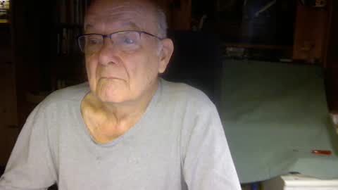 Snapshot of pomme1949 chatting on December 28, 10:47 am pomme1949 online show from December 28, 10:47 am