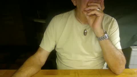 Snapshot of pomme1949 chatting on January 2, 3:19 pm pomme1949 online show from January 2, 3:19 pm