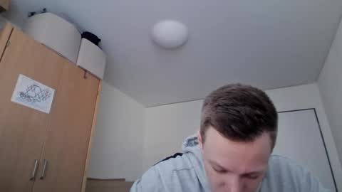 Snapshot of pommesmiteiscreme chatting on March 2, 11:30 am pommesmiteiscreme online show from March 2, 11:30 am