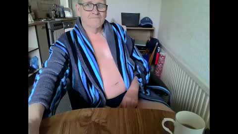 poshman65 online show from March 1, 1:11 pm