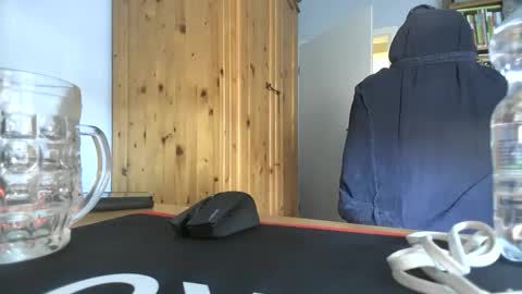 Tom PP online show from April 29, 11:37 am