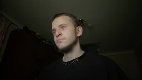 prettyboyhot01 online show from May 21, 2:21 pm