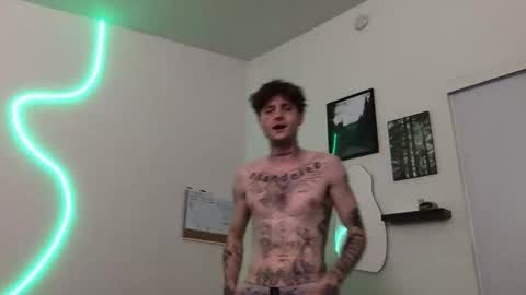 pretty boy online show from November 4, 4:57 am