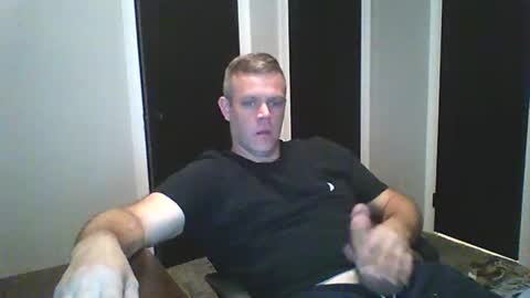 Snapshot of primetimeride chatting on October 26, 3:52 am primetimeride online show from October 26, 3:52 am