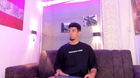 prince_arthur77 online show from April 9, 1:50 pm