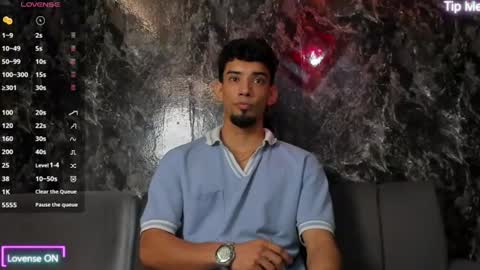 prince_arthur77 online show from July 14, 1:28 pm