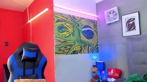 prince_arthur77 online show from April 1, 2:03 pm