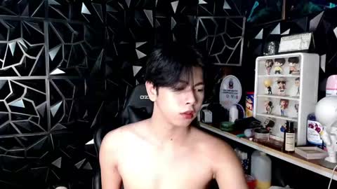 princecalix online show from April 28, 3:06 pm