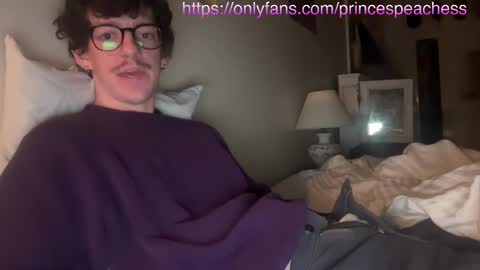 Peaches online show from October 12, 11:32 pm