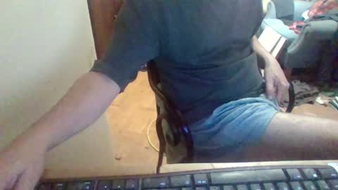 pup_y online show from September 30, 8:45 pm