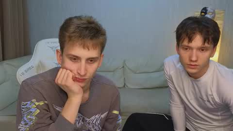 Snapshot of pupsenish chatting on October 26, 1:46 pm Jesse online show from October 26, 1:46 pm