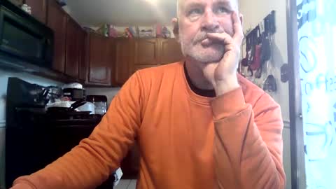 Mark online show from March 6, 10:29 pm