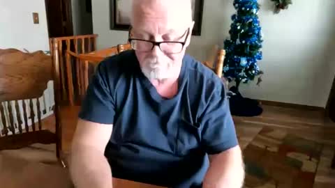 Snapshot of pussylover1365 chatting on February 14, 9:32 pm pussylover1365 online show from February 14, 9:32 pm