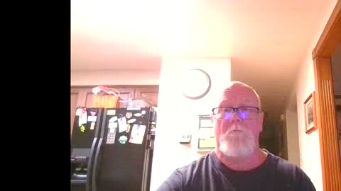 Snapshot of pussylover1365 chatting on October 22, 9:29 pm pussylover1365 online show from October 22, 9:29 pm