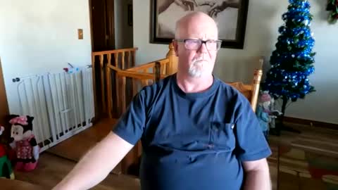 Snapshot of pussylover1365 chatting on February 17, 9:30 pm pussylover1365 online show from February 17, 9:30 pm