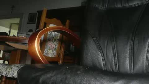 Snapshot of pytongru70 chatting on January 6, 4:23 pm pytongru70 online show from January 6, 4:23 pm