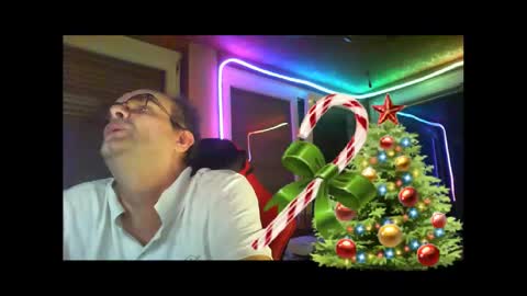 Snapshot of r_2d2_ chatting on December 16, 1:21 am dj mike online show from December 16, 1:21 am